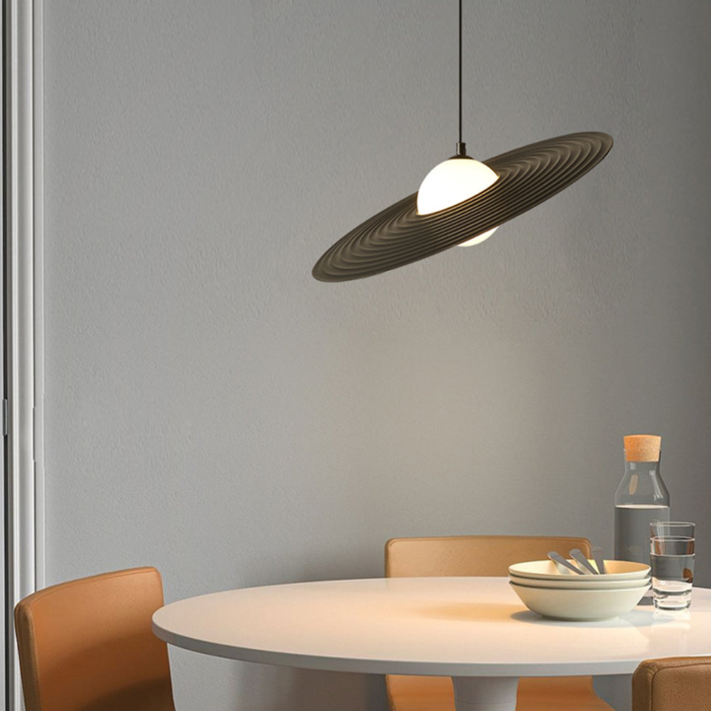 Freyza | Suspension noire et blanche – Cuisine et salle à manger minimalistes