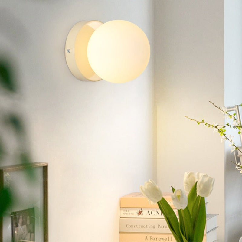 Freyza | Rote Wandleuchte für Innenräume – Schlafzimmer, Wohnzimmer