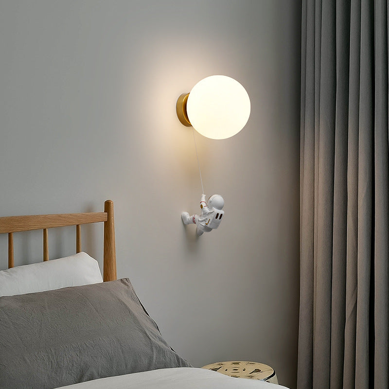 Freyza | Applique murale intérieure blanche en résine – Chambre et salon modernes