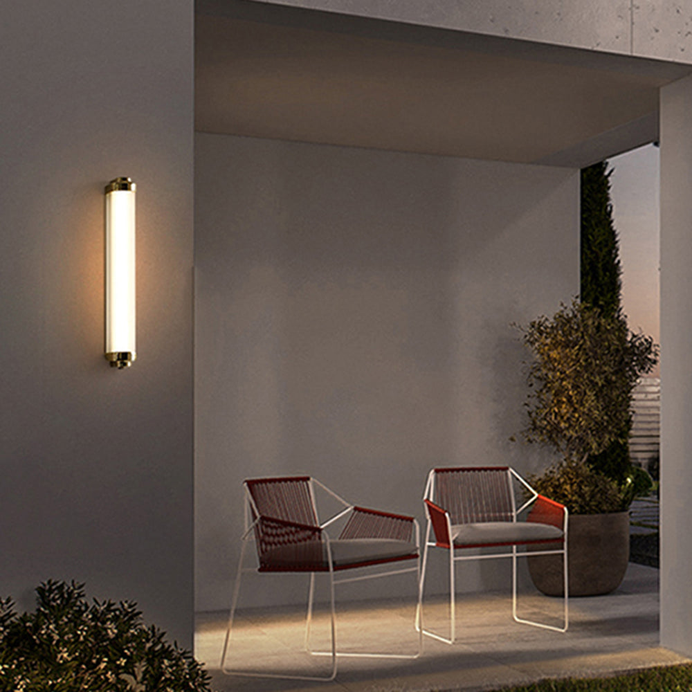 Freyza | Applique murale extérieure noire et dorée – Éclairage minimaliste pour jardin, porche et extérieur