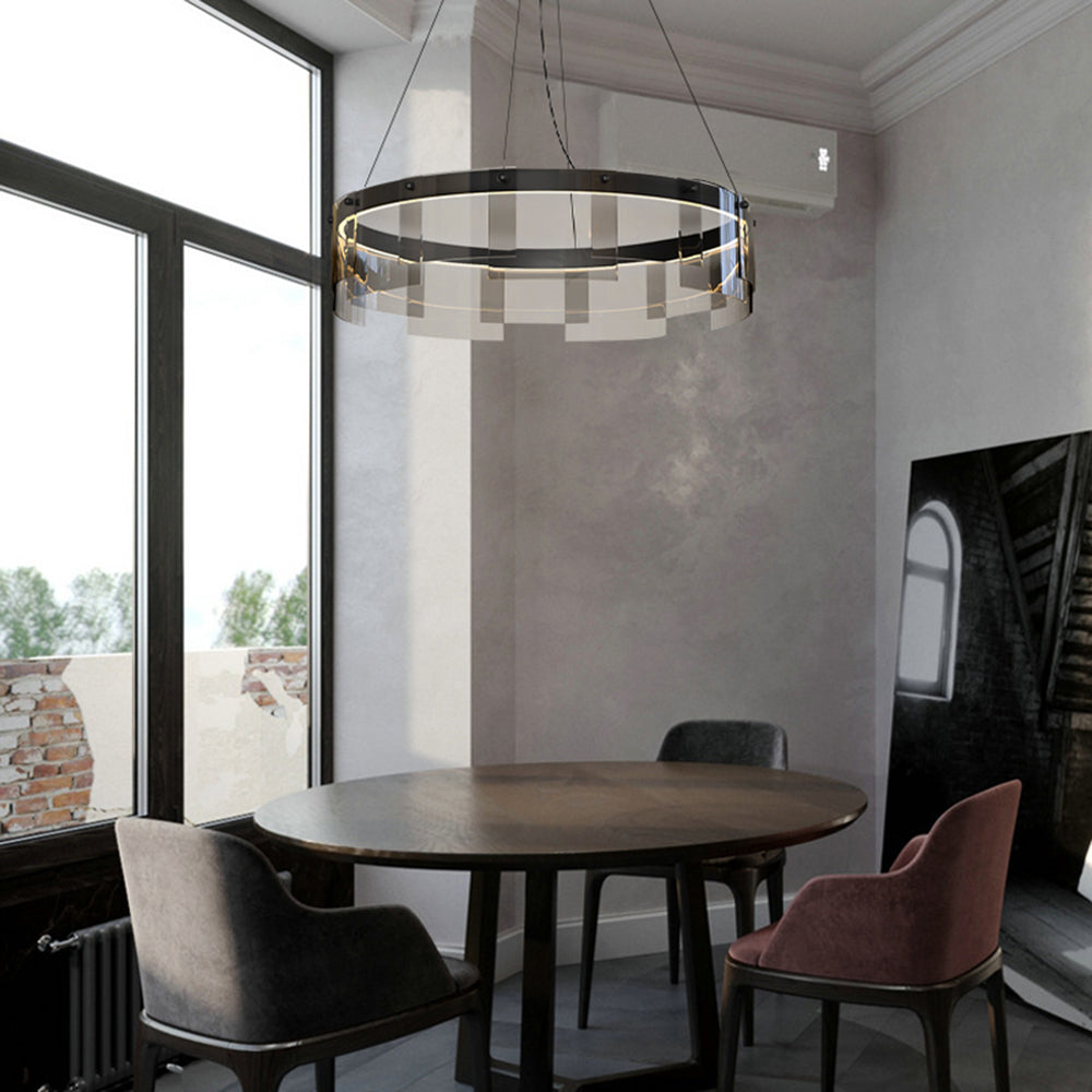 Freyza | Suspension noire – Cuisine moderne, salle à manger