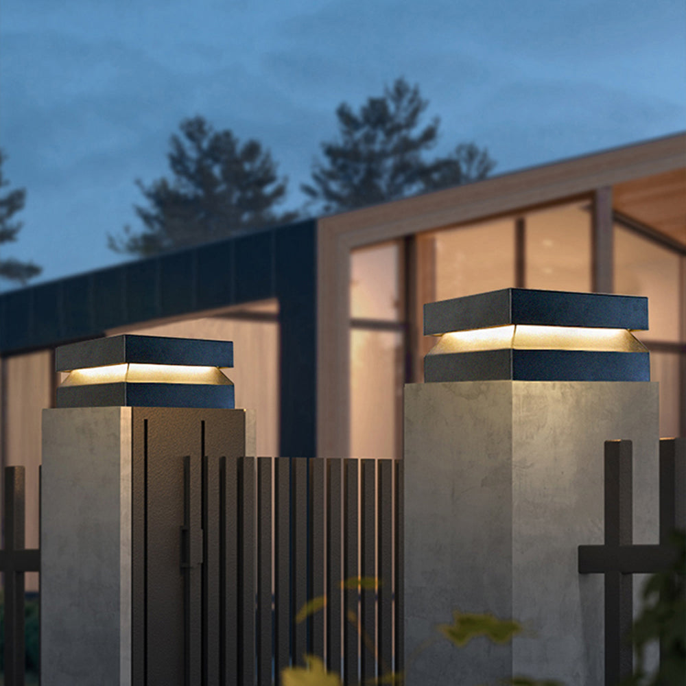 Freyza | Axion moderne konkave schwarze Außenleuchte – moderner Garten- und Terrassenbereich