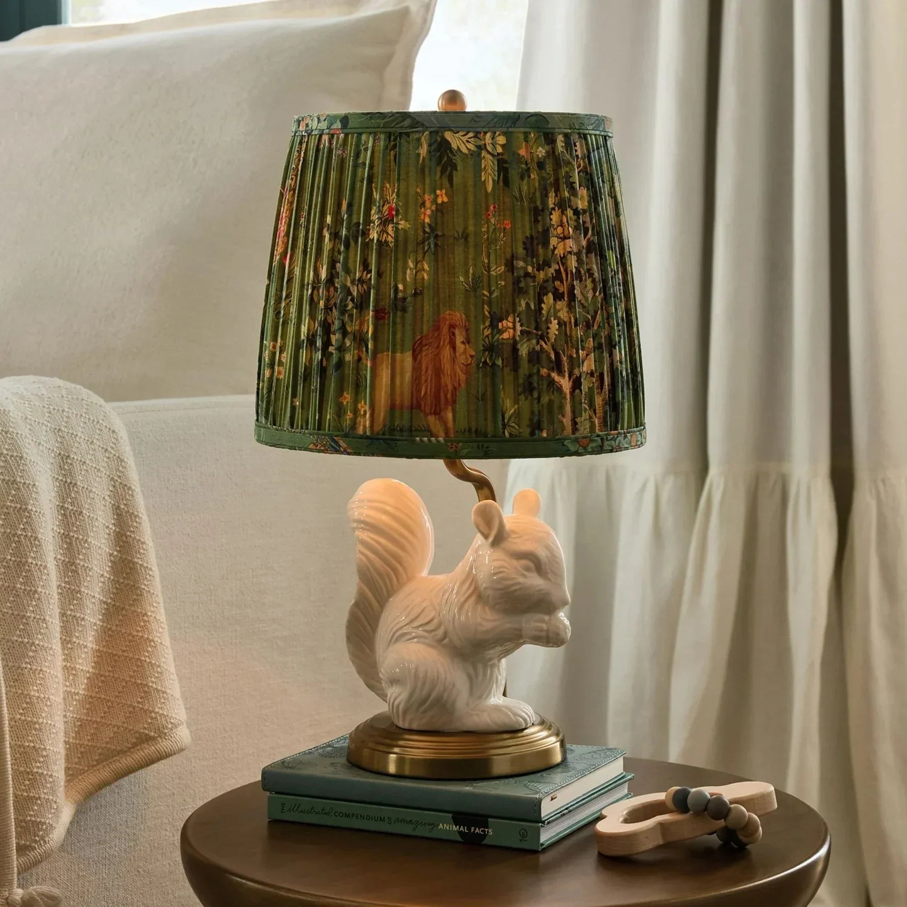 Freyza | Tischlampe aus Stoff – Nachttischlampe fürs Schlafzimmer