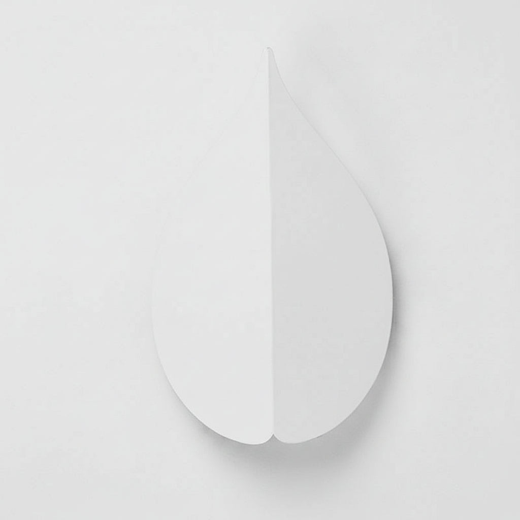 Freyza - LED Wall Sconce – Leaf Shaped Geometric Iron Acrylic Black White (Integrated LED & 15x25cm)