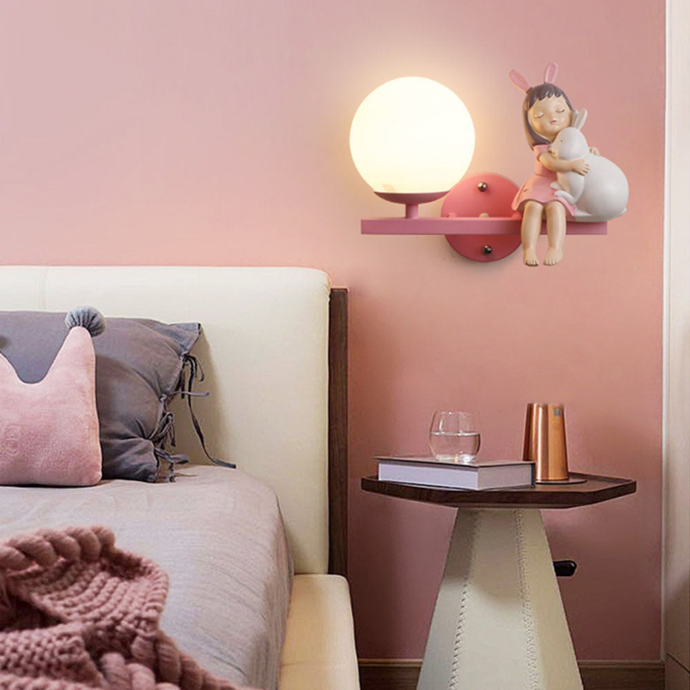 Freyza | Applique murale intérieure en verre blanc – Chambre et salon modernes