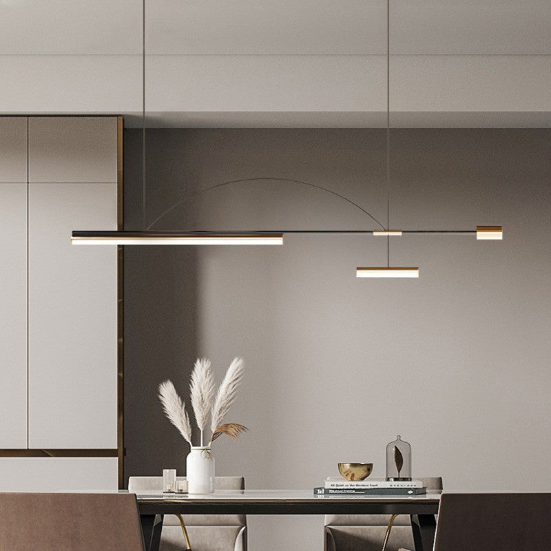 Freyza | Suspension noire – Cuisine moderne, salle à manger