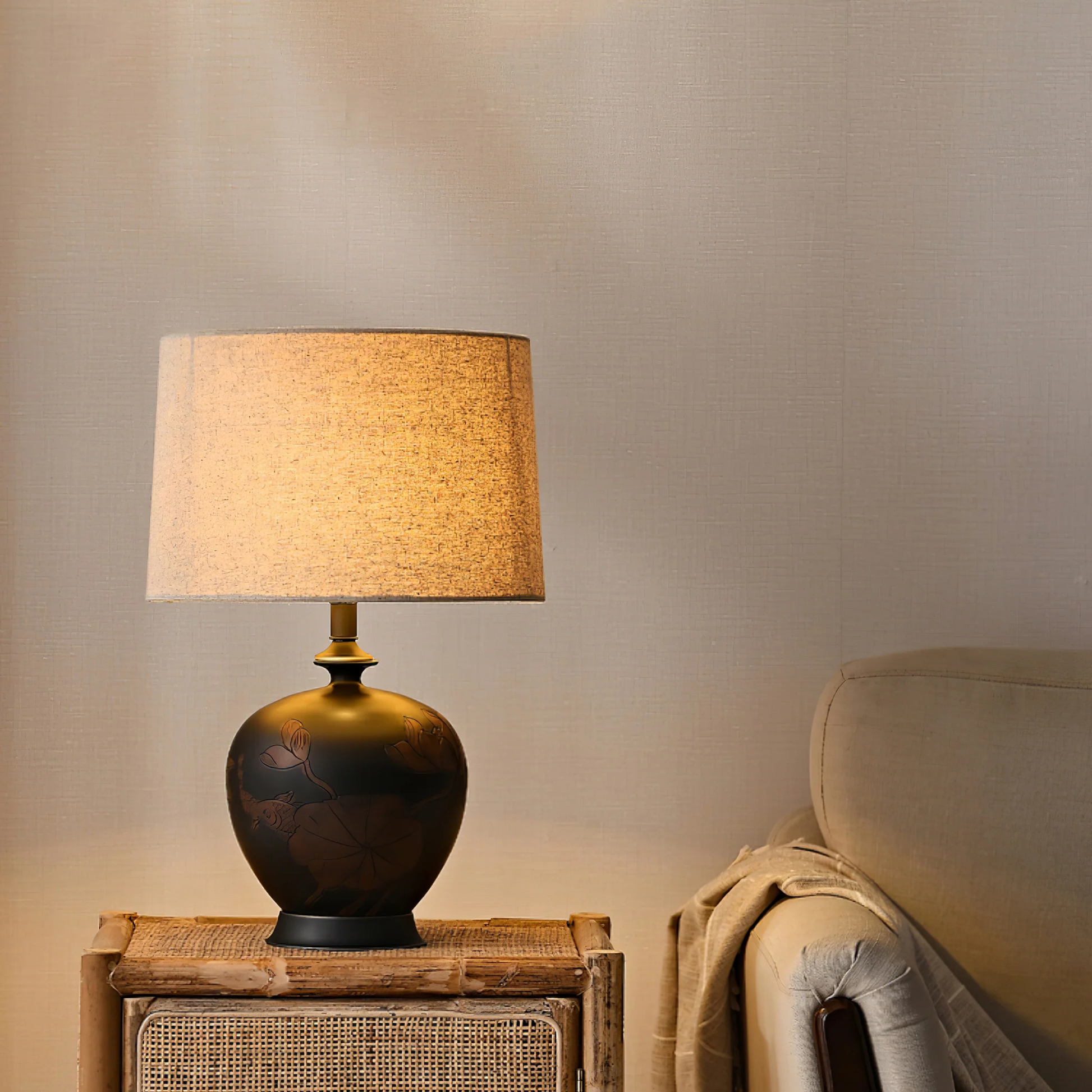 SerenityGlow | Elegant Minimalist Ceramic Table Lamp 2