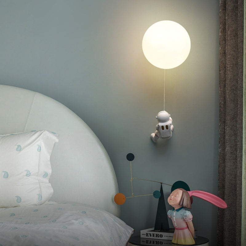 Freyza | Applique murale intérieure blanche en résine – Chambre et salon modernes