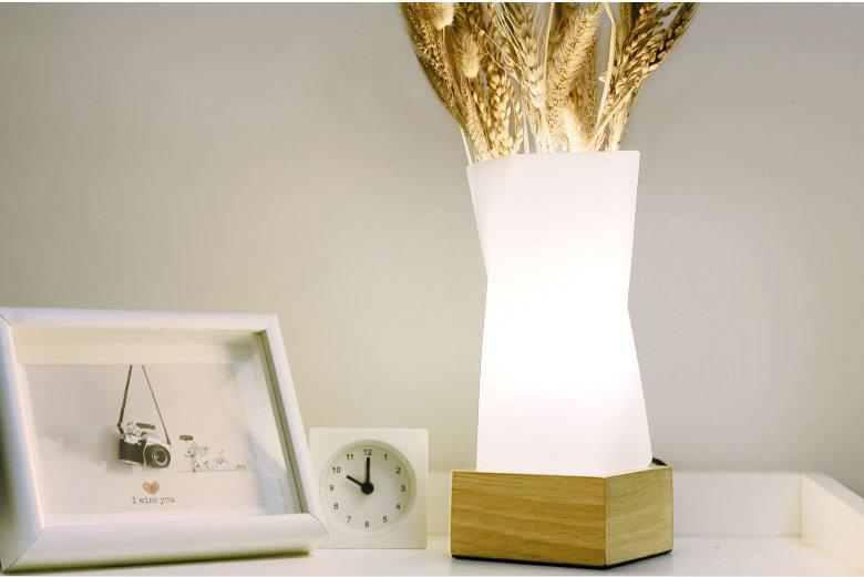 Freyza - Lull - Modern Twist Desk Lamp