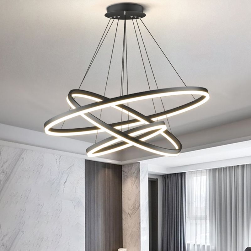 Freyza | Suspension noire – Cuisine moderne, salle à manger