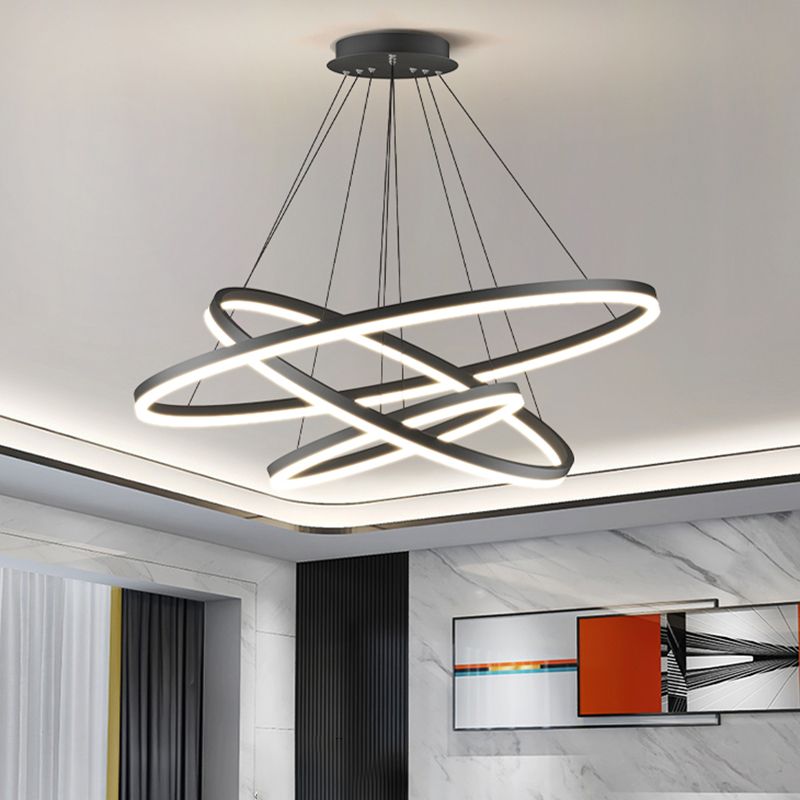 Freyza | Suspension noire – Cuisine moderne, salle à manger