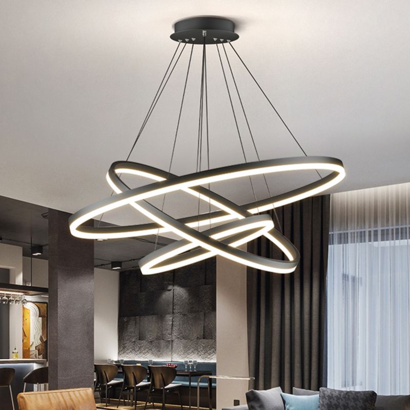 Freyza | Suspension noire – Cuisine moderne, salle à manger