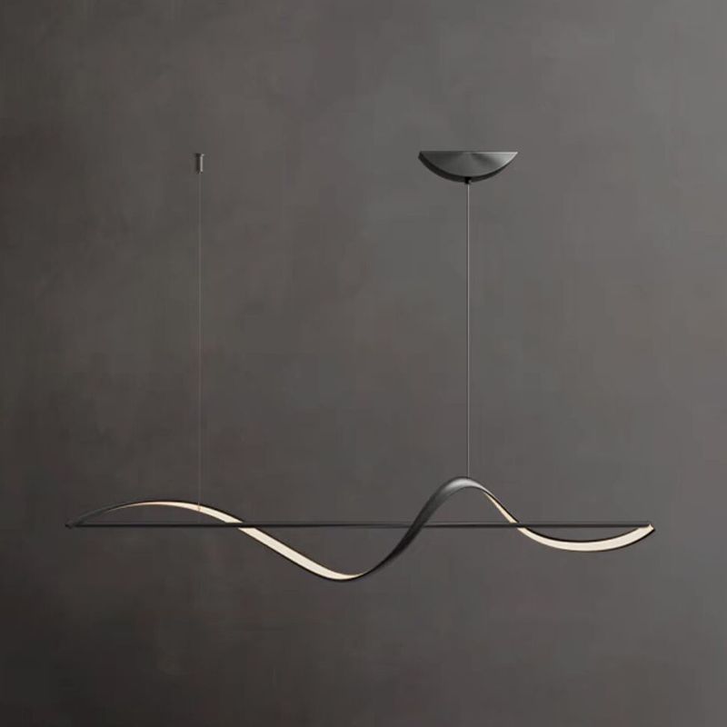 Freyza | Suspension Zelin Wave en laiton noir – Luminaire minimaliste pour cuisine et salle à manger
