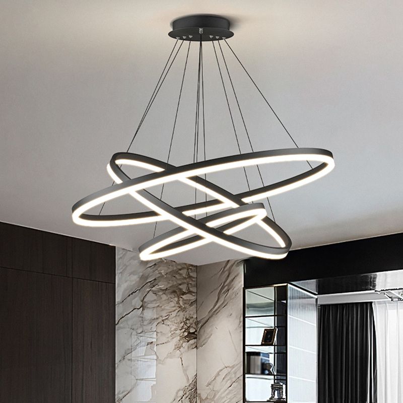 Freyza | Suspension noire – Cuisine moderne, salle à manger