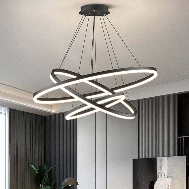 Freyza | Suspension noire – Cuisine moderne, salle à manger