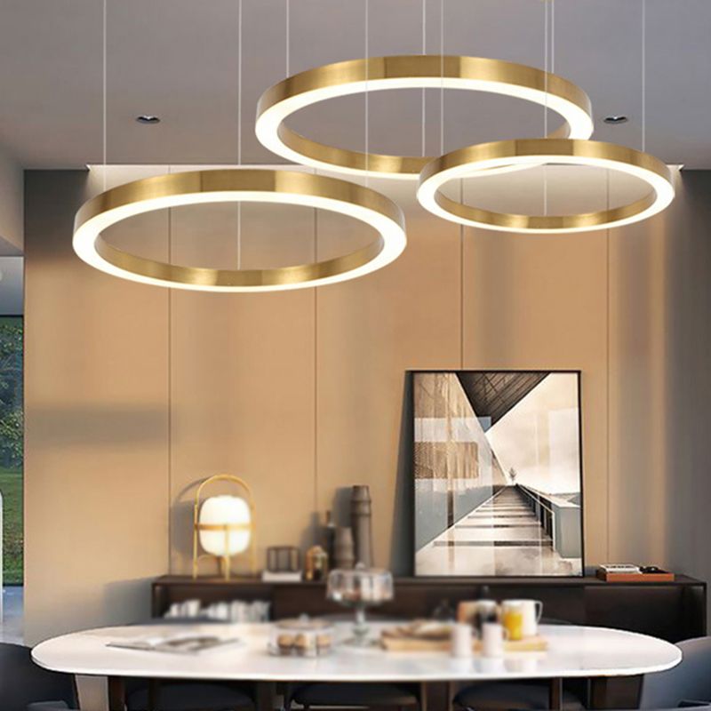 Freyza | Suspension dorée – Cuisine moderne et salle à manger