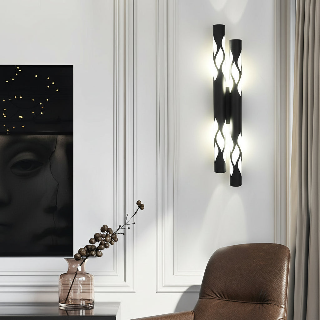 Freyza - LED-Wandleuchte Flammen-Hohlmuster Metall Acryl 66cm / 26in Auf/Ab - Flurleuchte