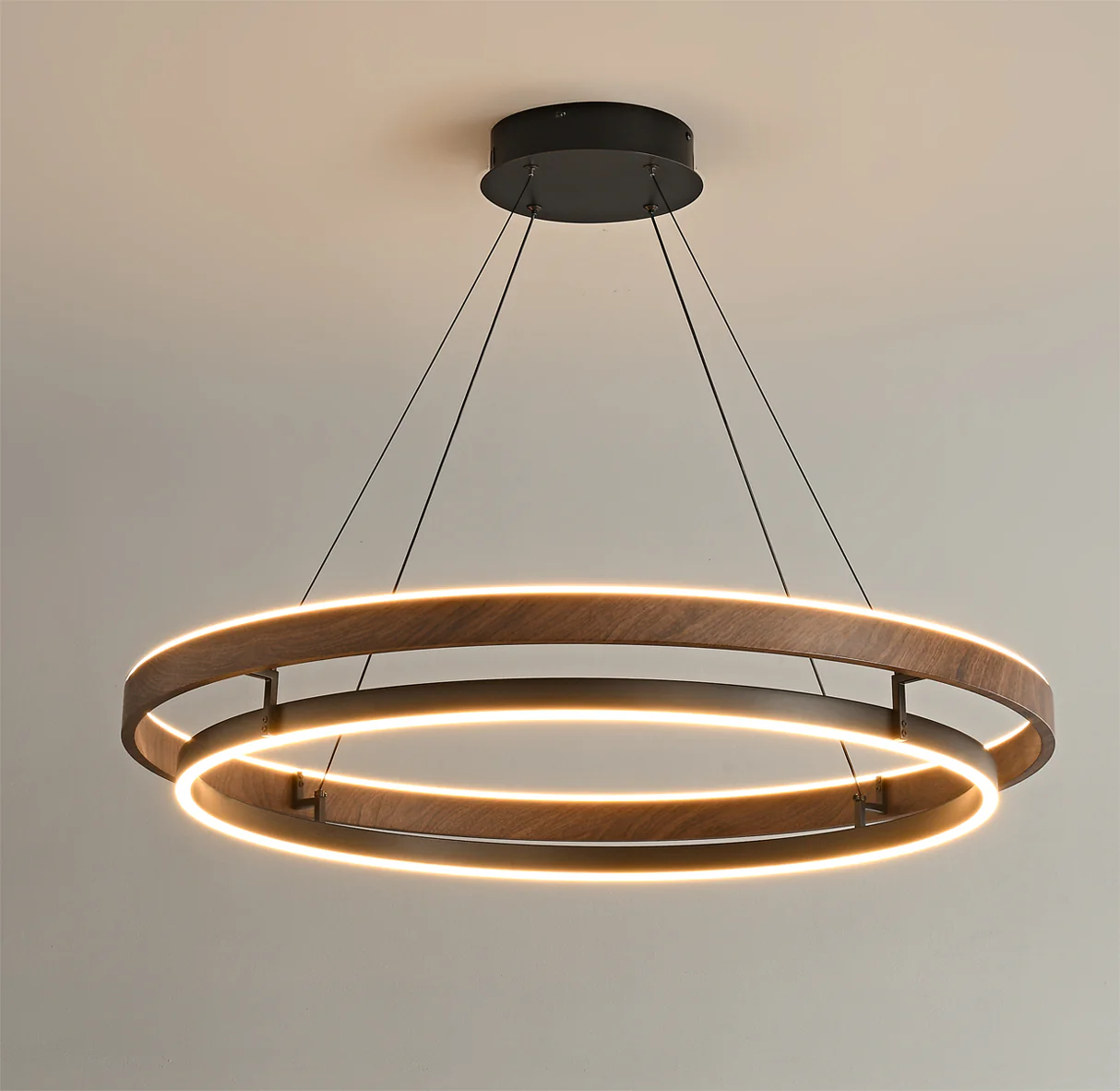Freyza - Niseko Chandelier