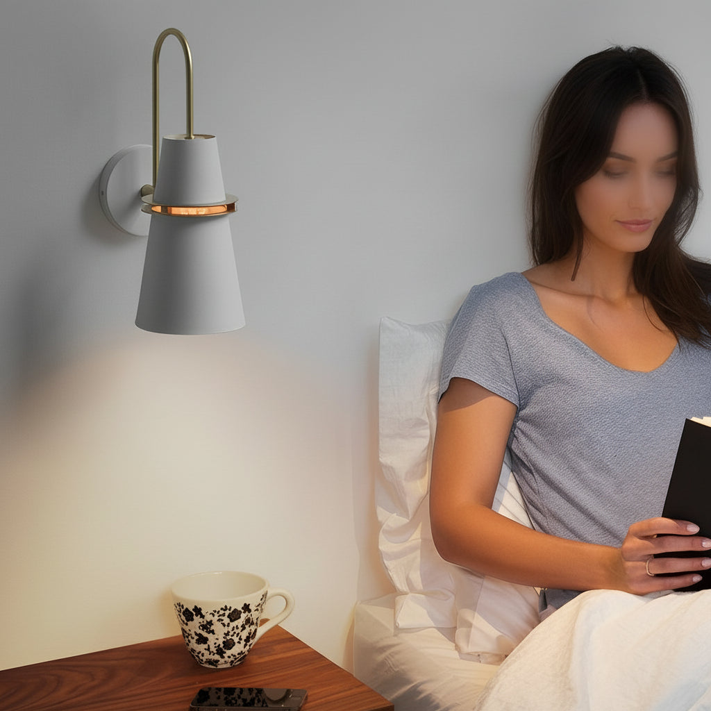 Freyza - Moderne nordische kreative Eisen-Wandleuchte – Minimalistische matte Metall-Wandlampe (E26/E27)