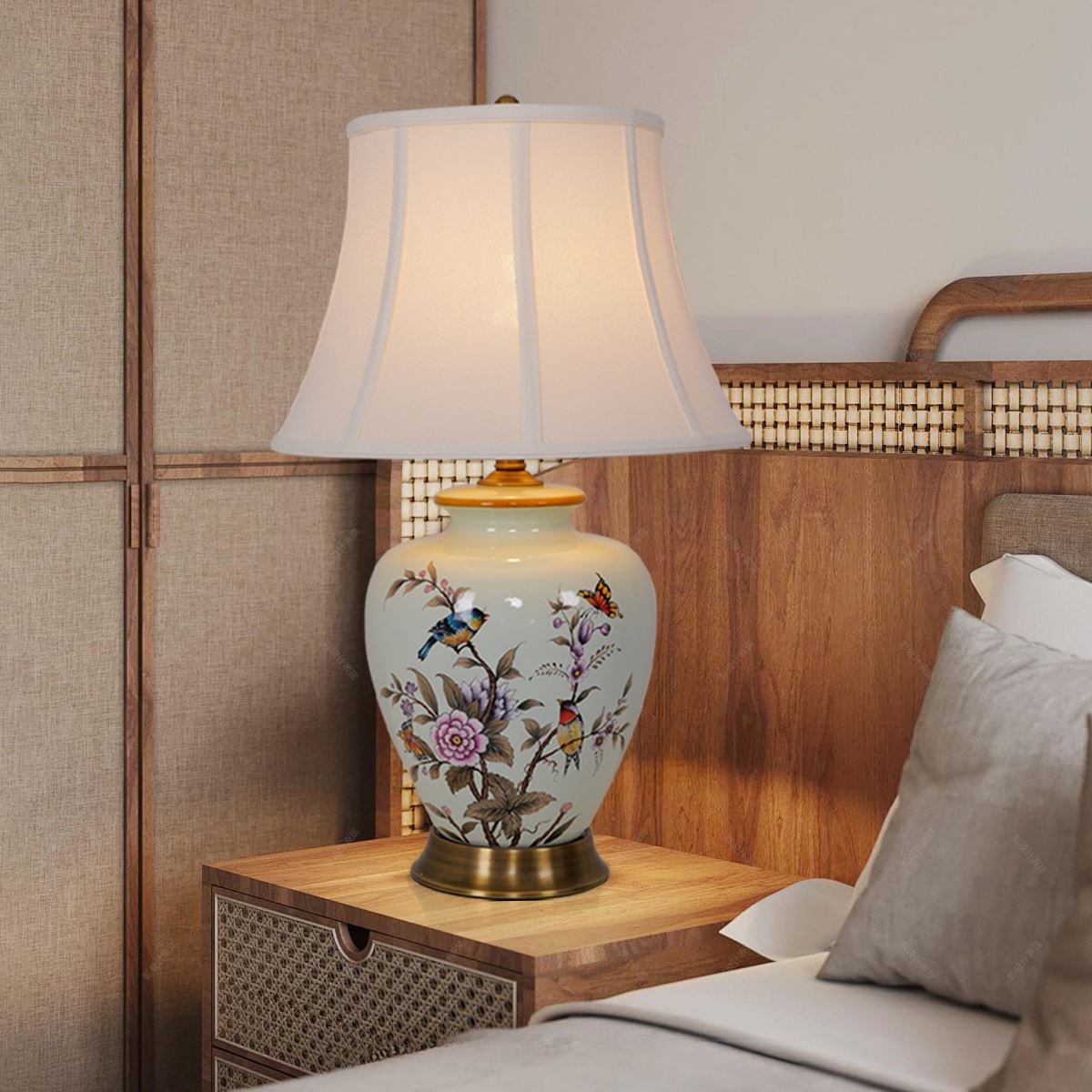 Ceramica | Elegant Hand-Painted Vintage Bird-Pattern Table Lamp 12