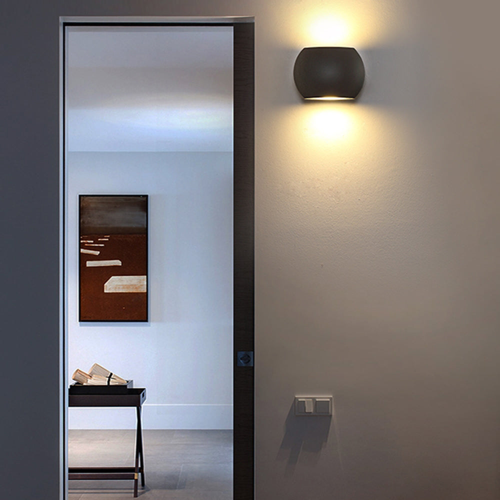 Freyza | Applique murale extérieure noire – Éclairage minimaliste pour jardin, porche et extérieur