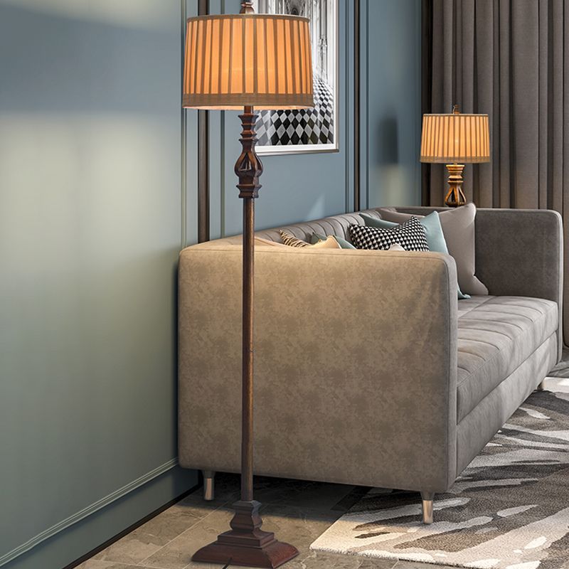 Freyza | Lampadaire en résine et tissu – Salon ou chambre au style vintage