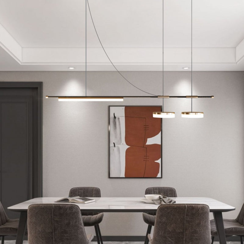 Freyza | Suspension noire – Cuisine moderne, salle à manger