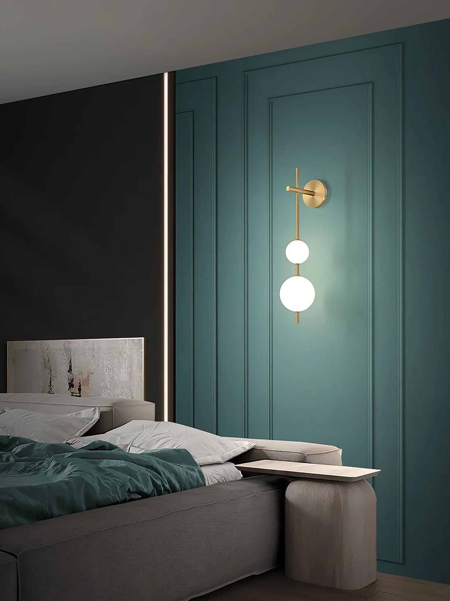 Freyza - Vertical Globe Wall Lamp