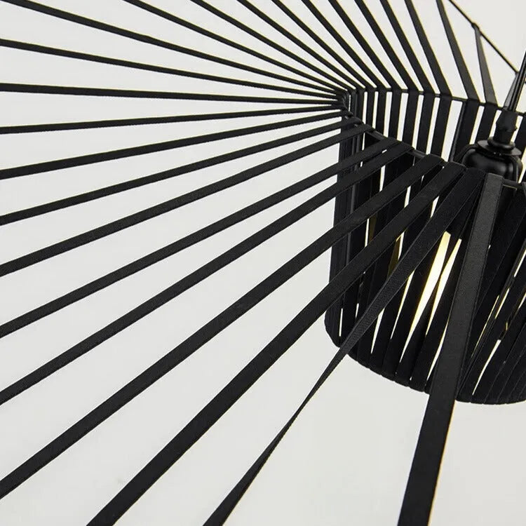Freyza | Suspension moderne Zenro en forme de fleur noire et dorée – Cuisine et salle à manger modernes