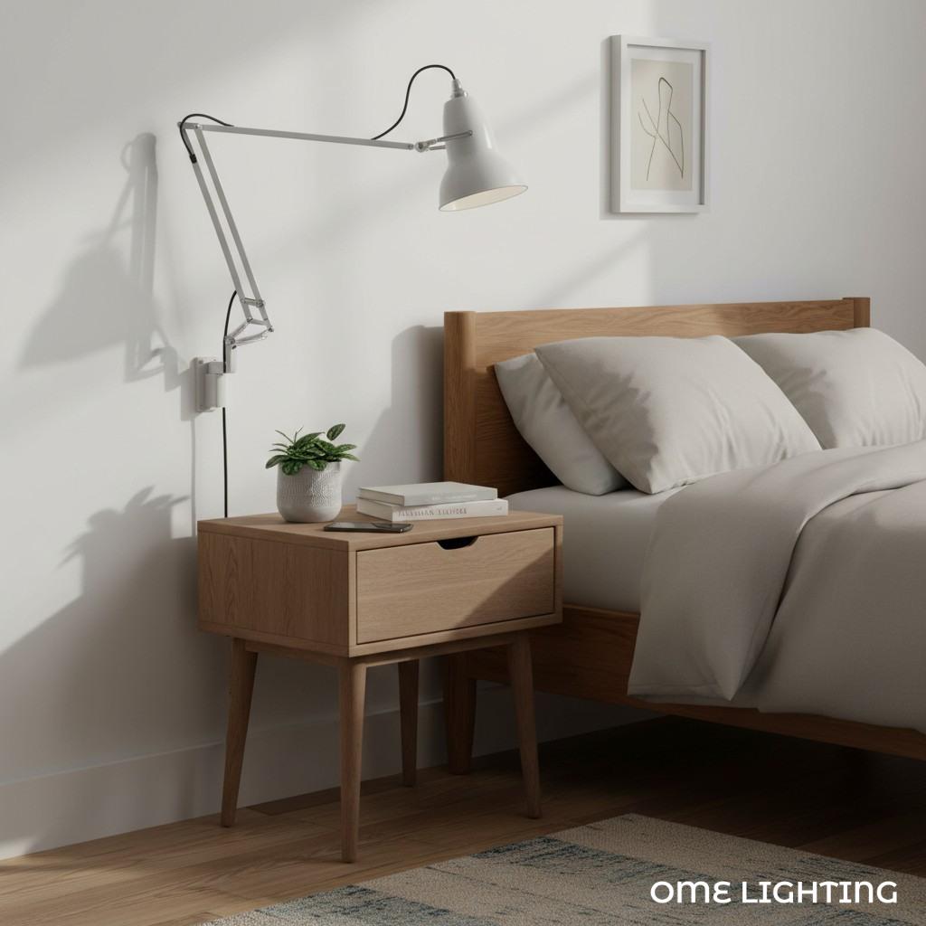 Freyza | Brass Wall Light – Bedroom Hallway