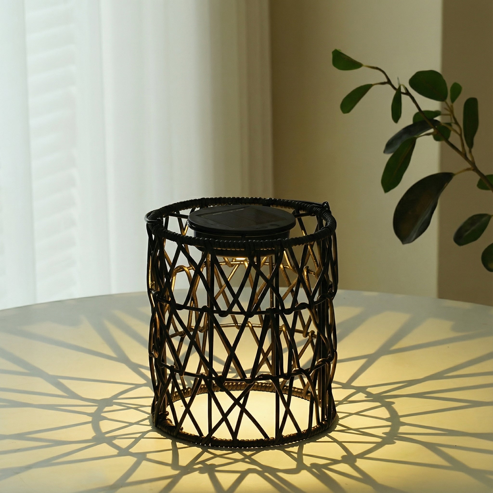 Freyza - Solar Lantern Garden Light Outdoor Waterproof LED Rattan 18cm
