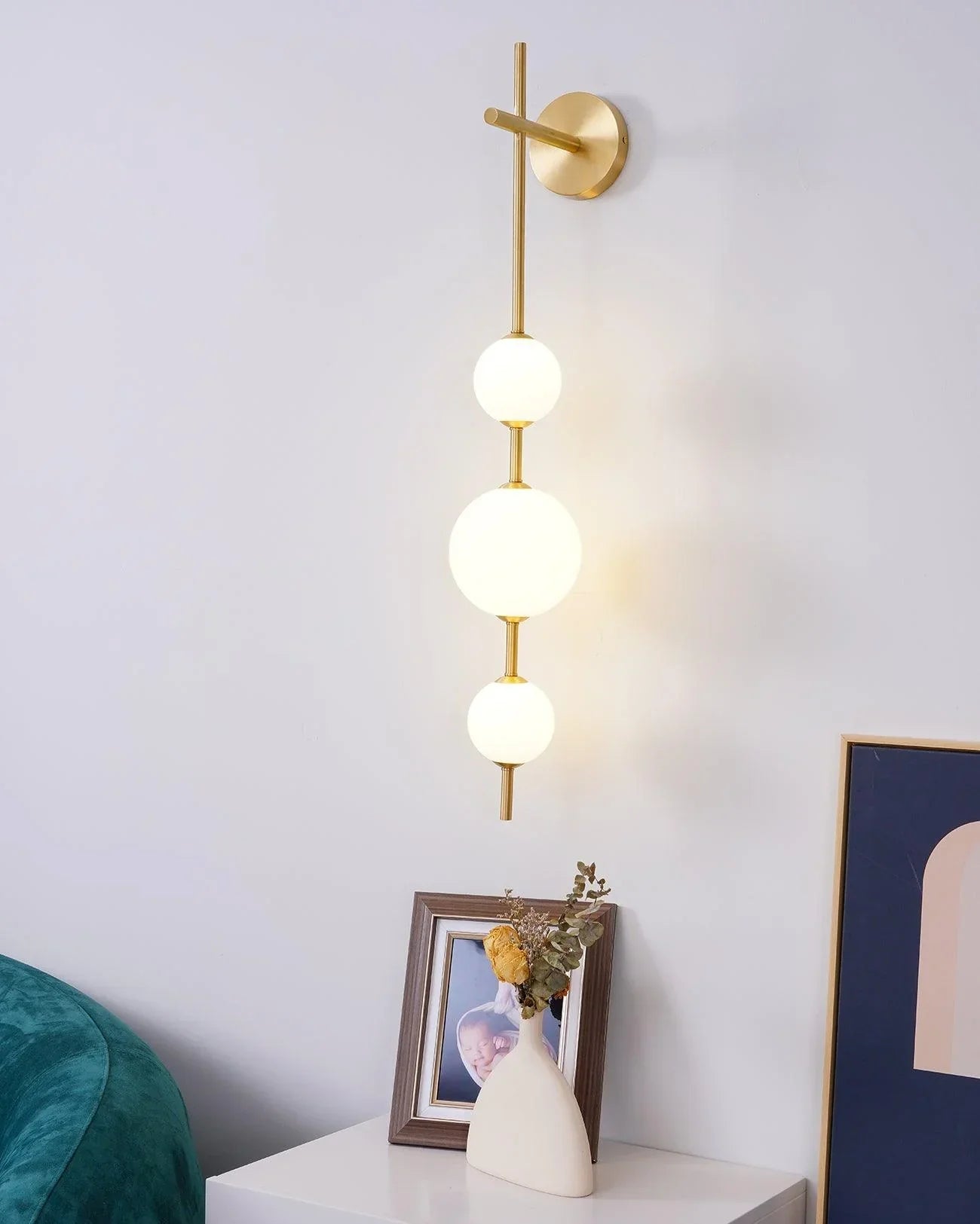 Freyza - Vertical Globe Wall Lamp