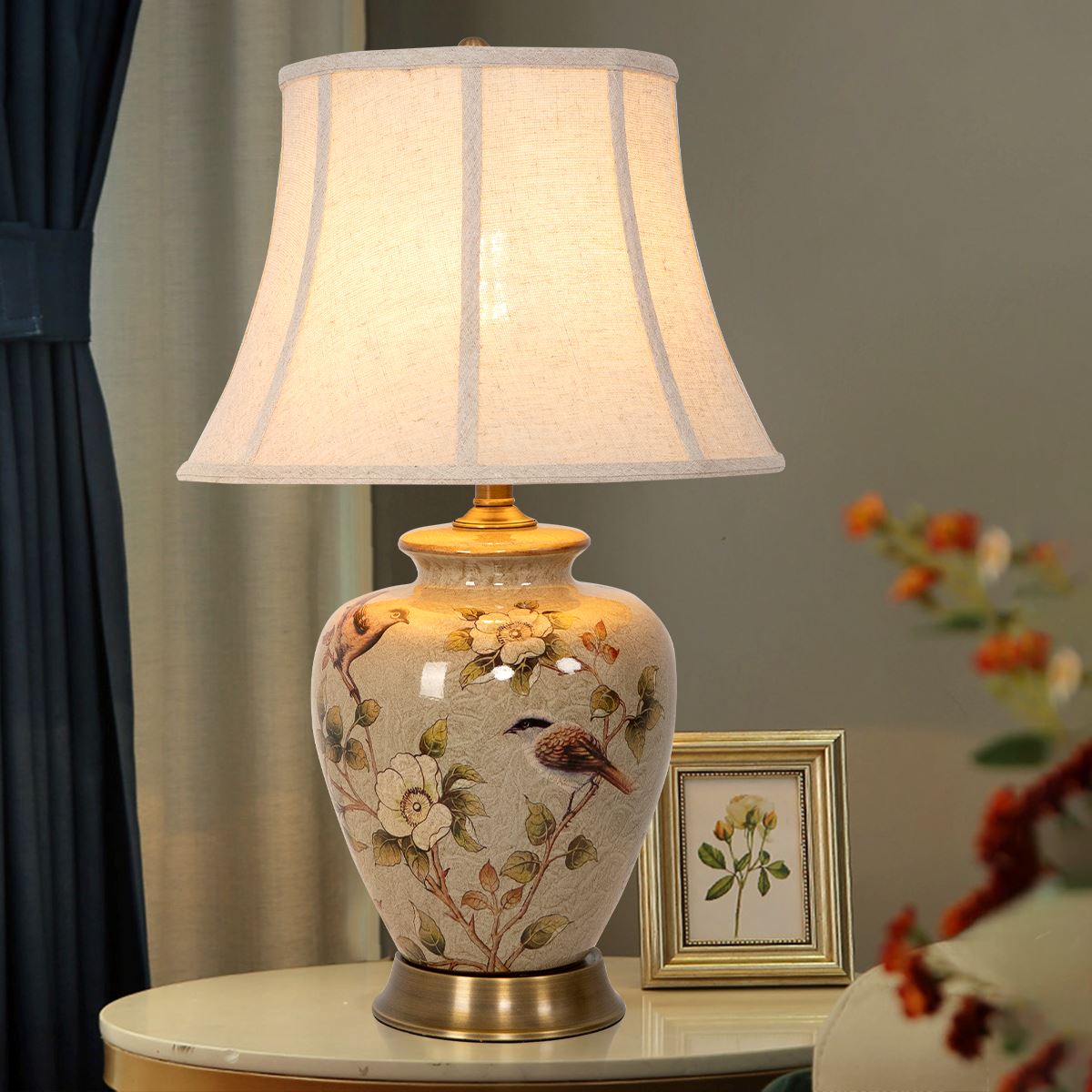 Ceramica | Elegant Hand-Painted Vintage Bird-Pattern Table Lamp 5