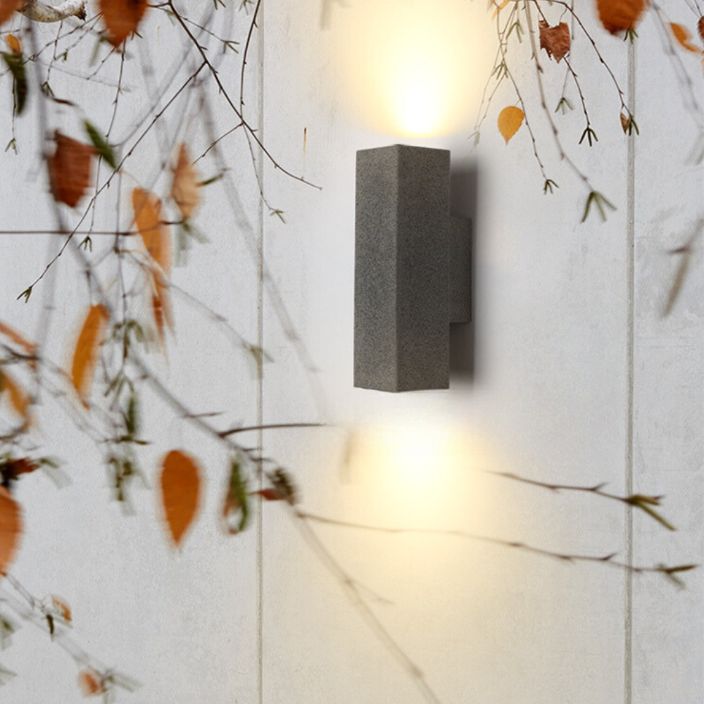 Freyza | Applique murale extérieure blanche – Extérieur minimaliste pour jardin et porche