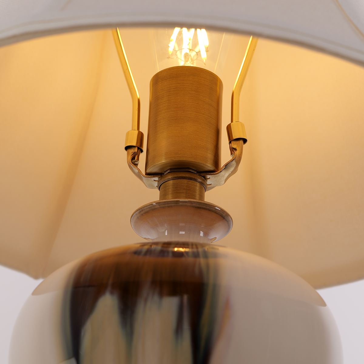 Ceramica | Elegant Black Gold Gradient Vase Table Lamp 7