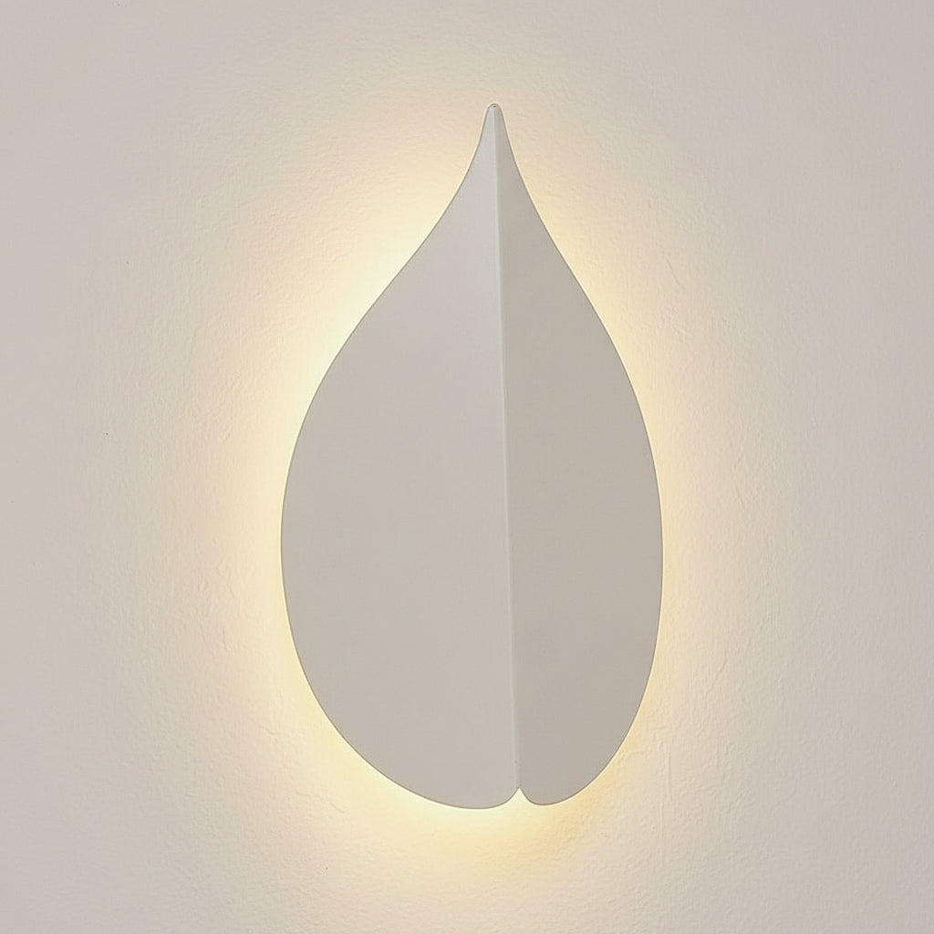 Freyza - LED Wall Sconce – Leaf Shaped Geometric Iron Acrylic Black White (Integrated LED & 15x25cm)