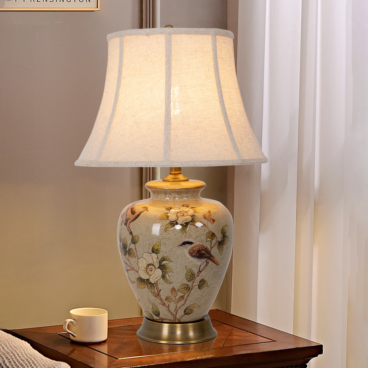 Ceramica | Elegant Hand-Painted Vintage Bird-Pattern Table Lamp 1