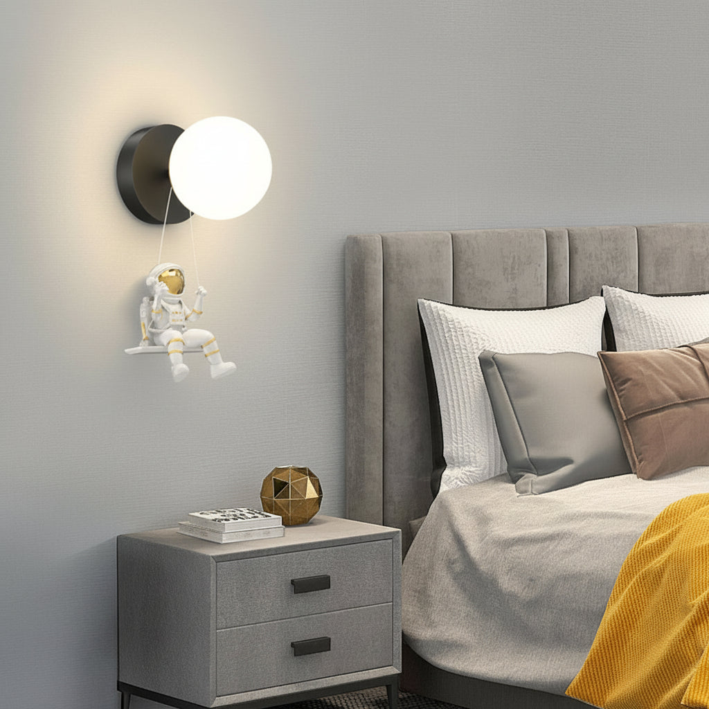 Freyza - LED Wall Sconce Light – Modern Astronaut Round Ball Spaceman (25x10cm / 9.8x3.9in)
