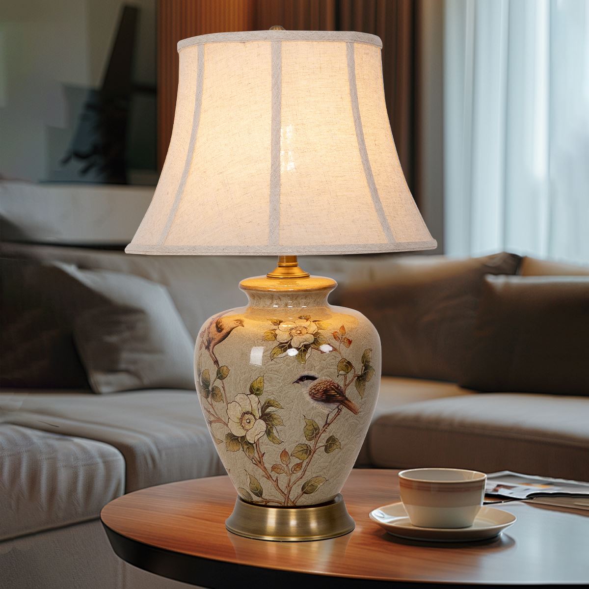 Ceramica | Elegant Hand-Painted Vintage Bird-Pattern Table Lamp 4