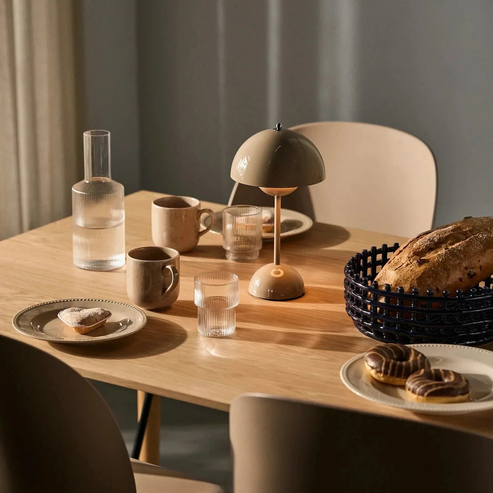 Luminara | Sleek Modern Rechargeable LED Table Lamp 2