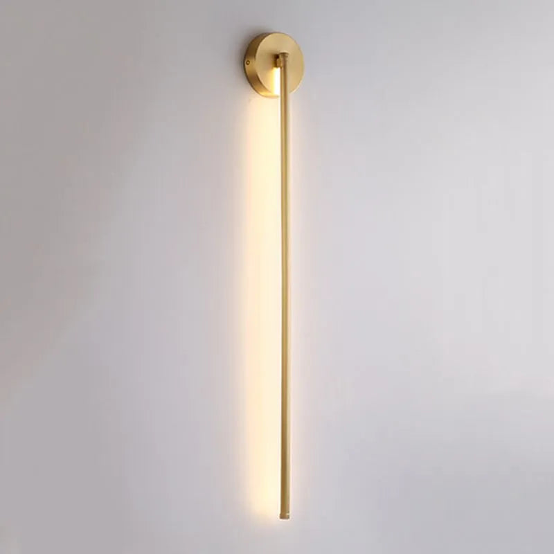Freyza | Applique murale intérieure dorée linéaire moderne Fauro – chambre et salon modernes