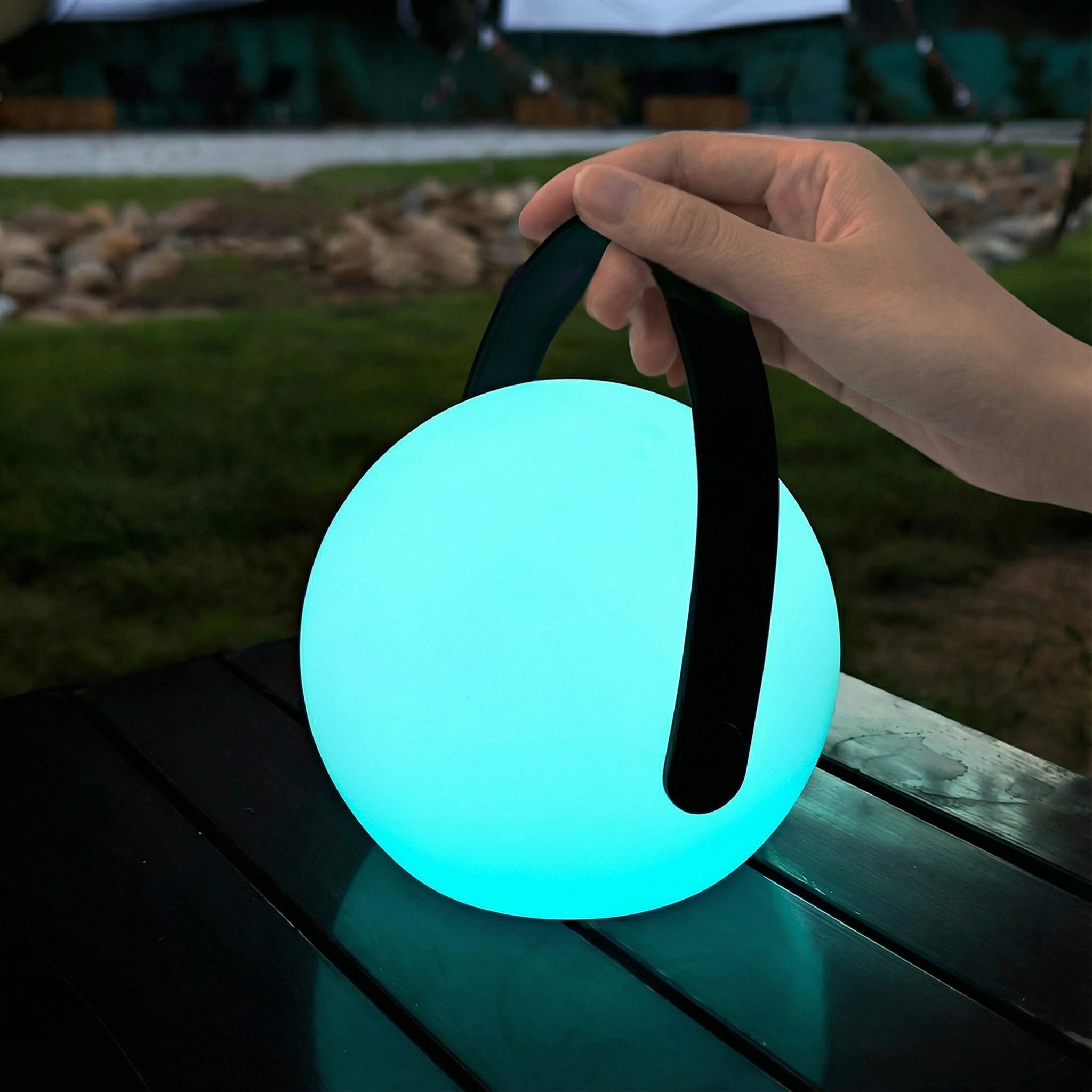Freyza - Kugel Tischlampe Tragbar RGB LED Farbwechselnd 18cm / 7in
