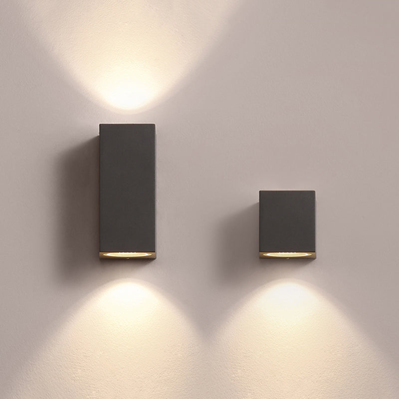Freyza | Tavon minimalistische schwarze Metall-Außenwandlampe – minimalistisches Licht für Garten und Außenbereich