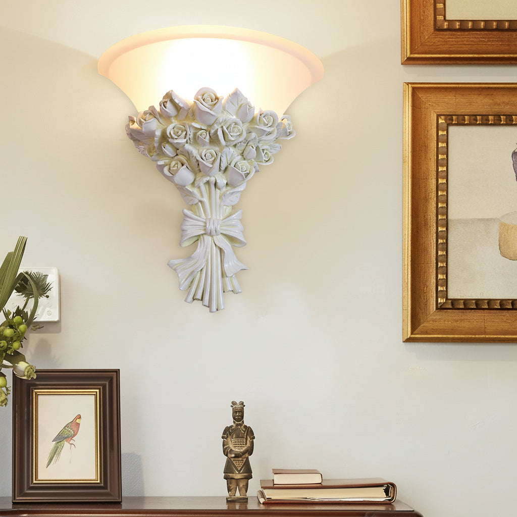 Freyza - European Vintage Rose Bouquet Wall Sconce – Elegant Resin Floral Art Wall Lamp (E27)