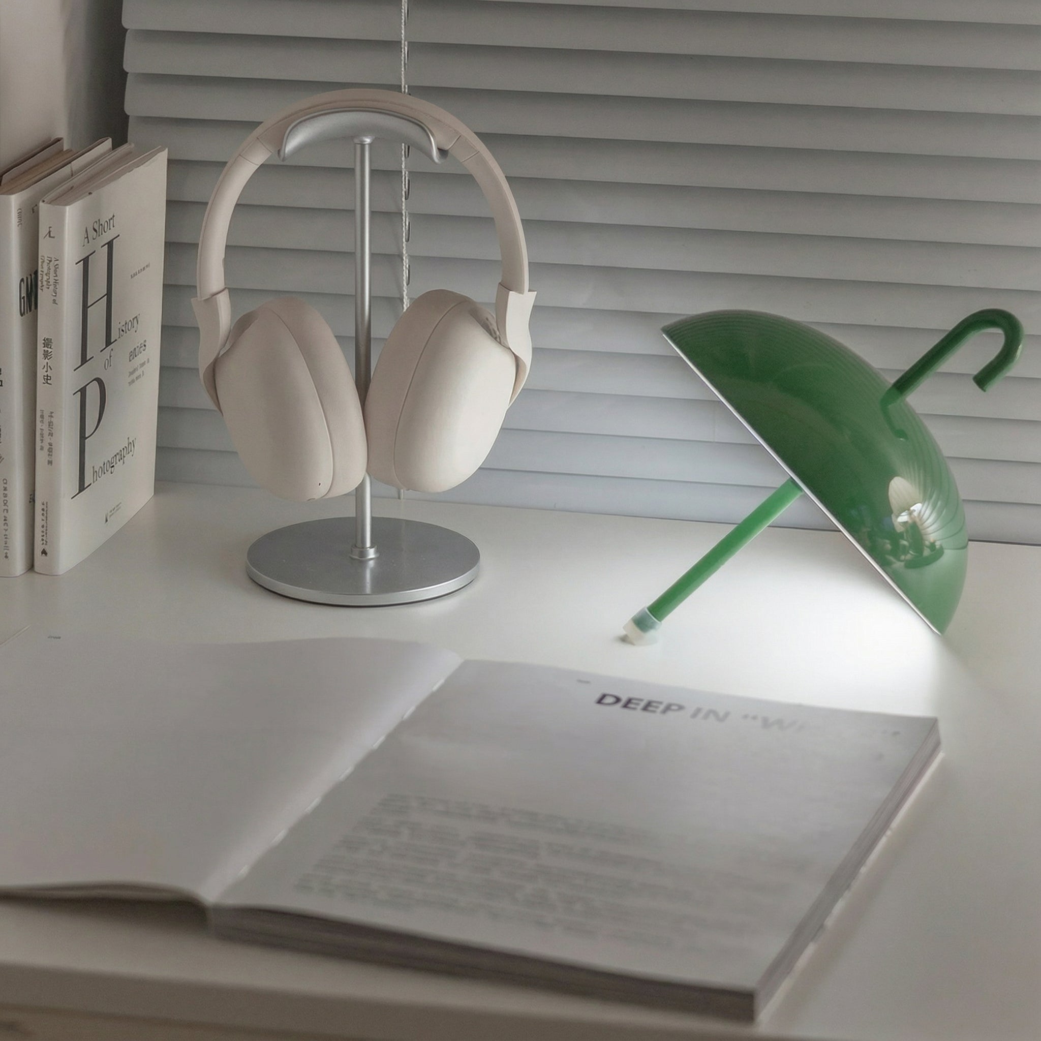 Freyza - Portable LED Umbrella Table Lamp Cordless USB Rechargeable Dimmable 23cm / 9in