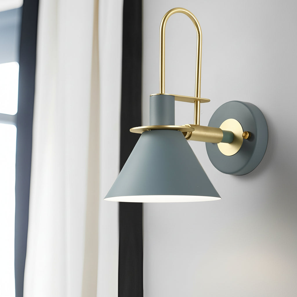 Freyza - LED Wall Sconce Light – Modern Nordic Horn Iron Brass (37x20cm / 14.5x7.8in)