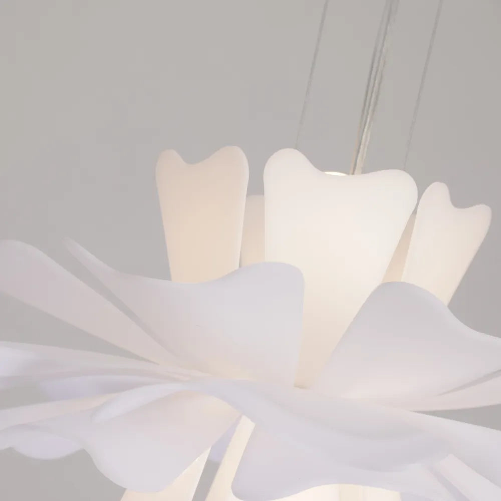 Suspension élégante blanche en forme de fleur Freyza | Niva – Cuisine et salle à manger