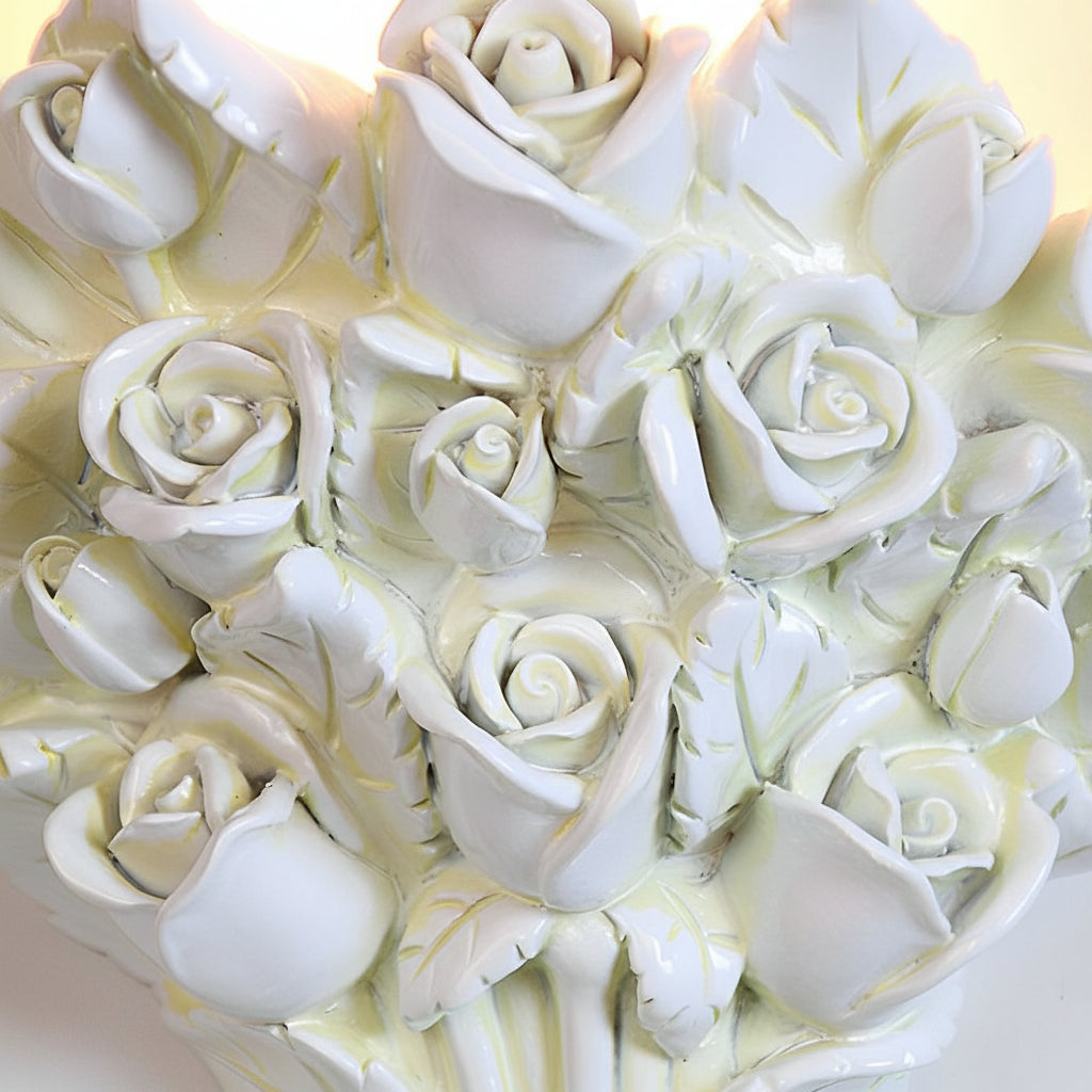 Freyza - European Vintage Rose Bouquet Wall Sconce – Elegant Resin Floral Art Wall Lamp (E27)