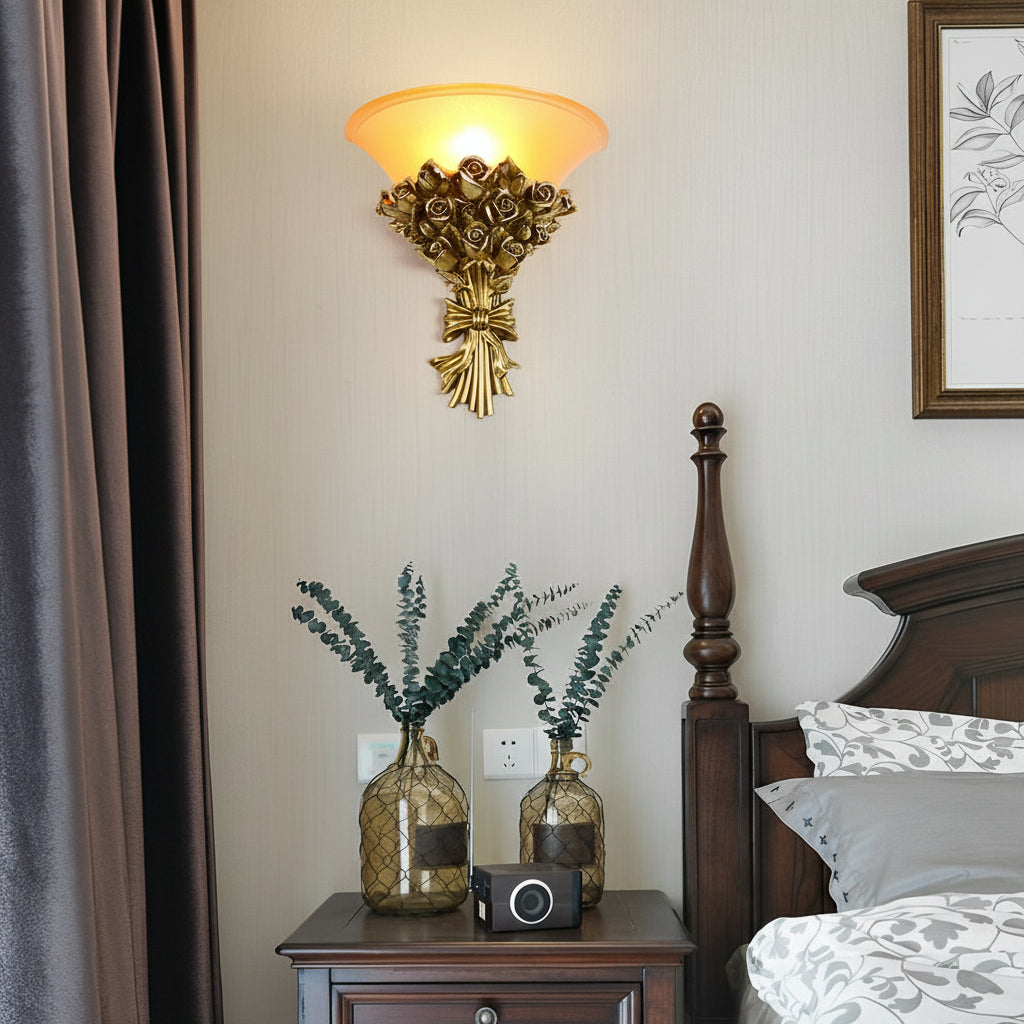 Freyza - European Vintage Rose Bouquet Wall Sconce – Elegant Resin Floral Art Wall Lamp (E27)