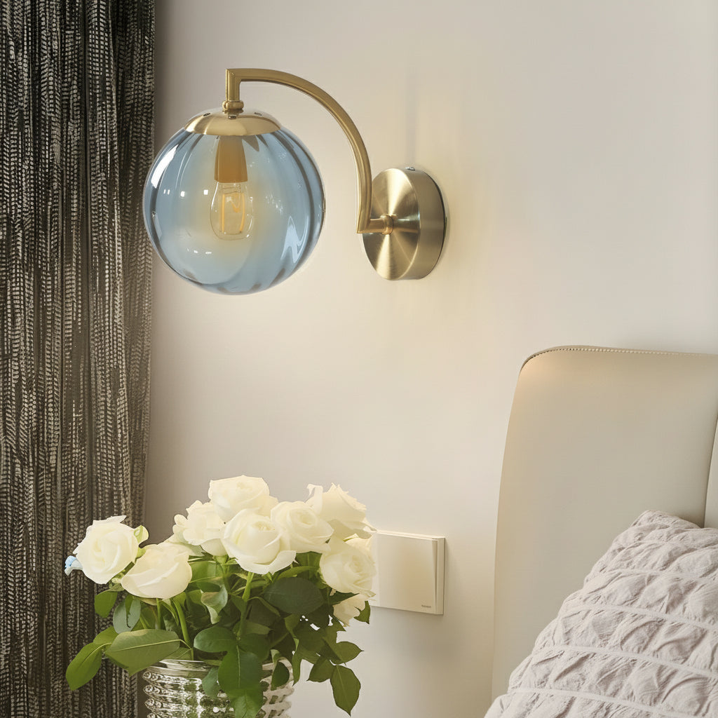 Freyza - LED Wall Sconce Light – Modern Curved Arm Ribbed Glass Globe (26x15cm / 10.2x5.9in)